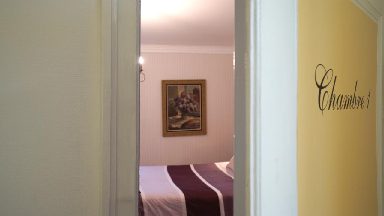 Bed and Breakfast Au Chapitre Rozoy-sur-Serre Екстер'єр фото